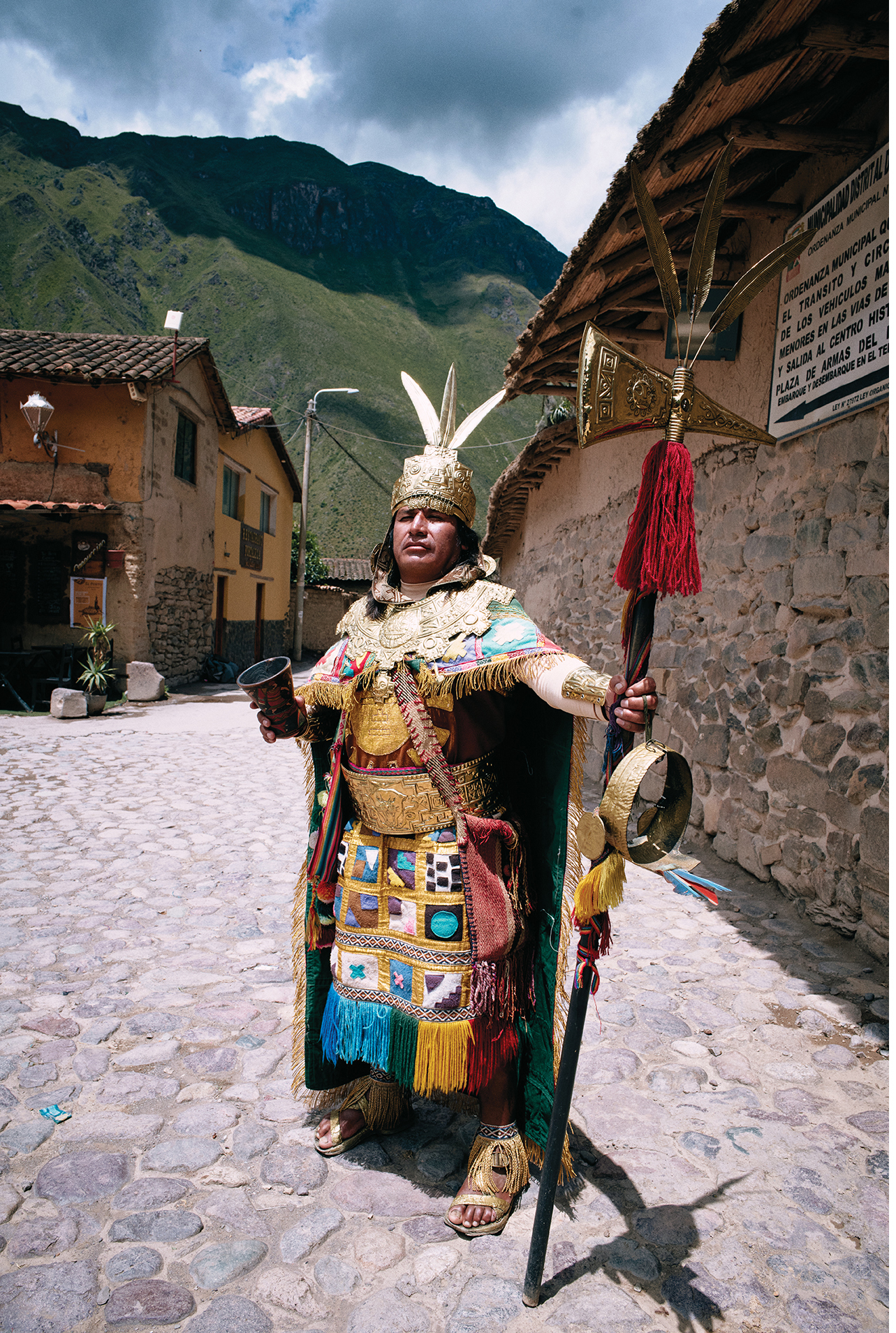 Actor dressed as the emperor Pachacuti