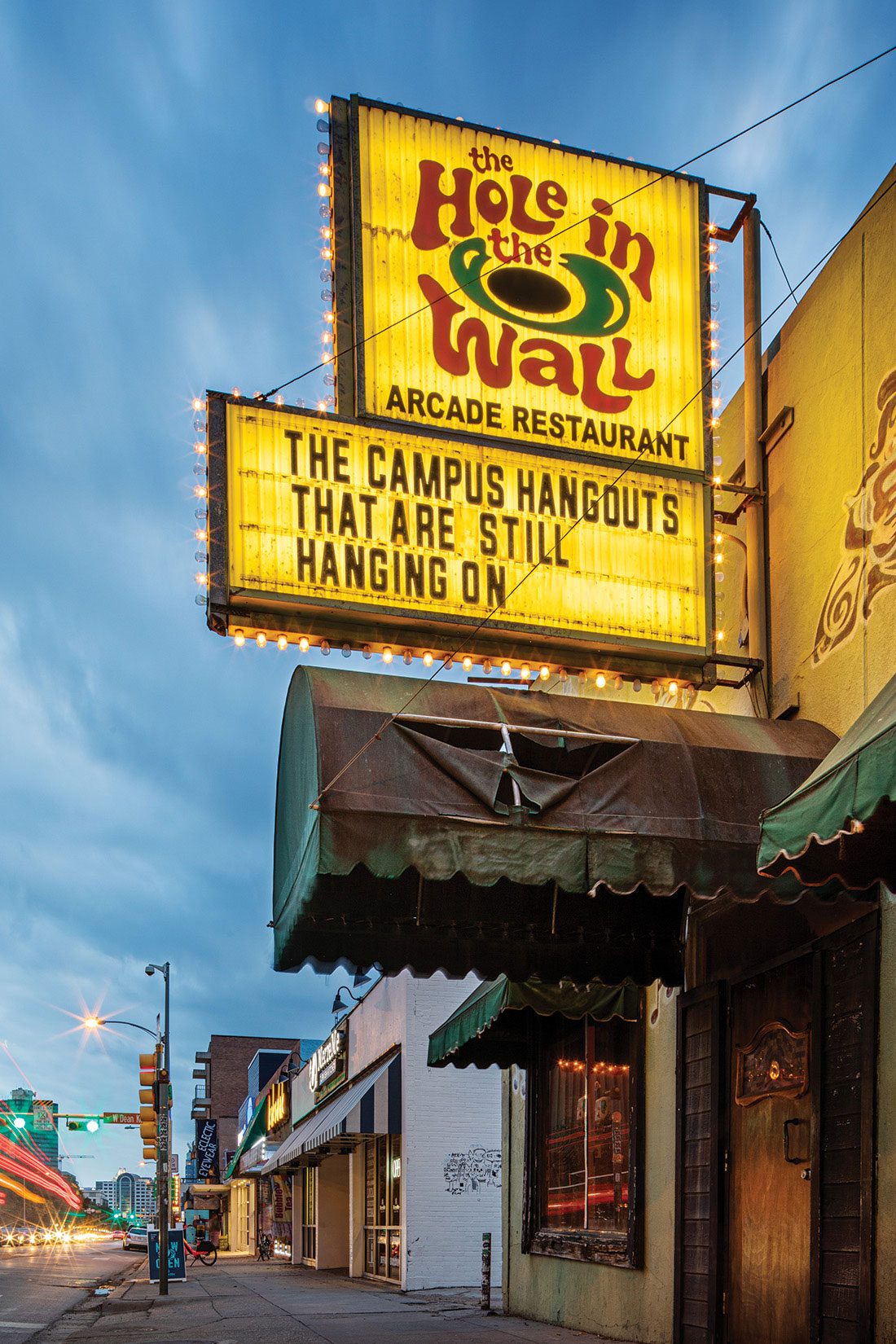 Taco Bell in the 1960s, 1970s & 1980s: See their old restaurants