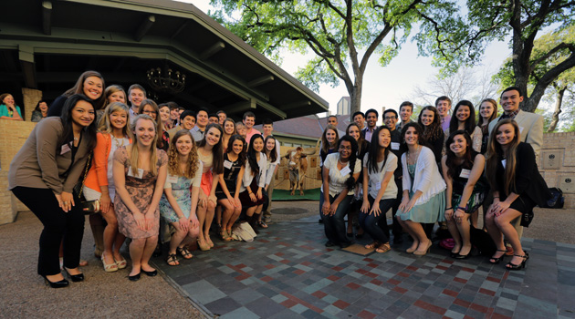 Highschool Seniors posing for picture